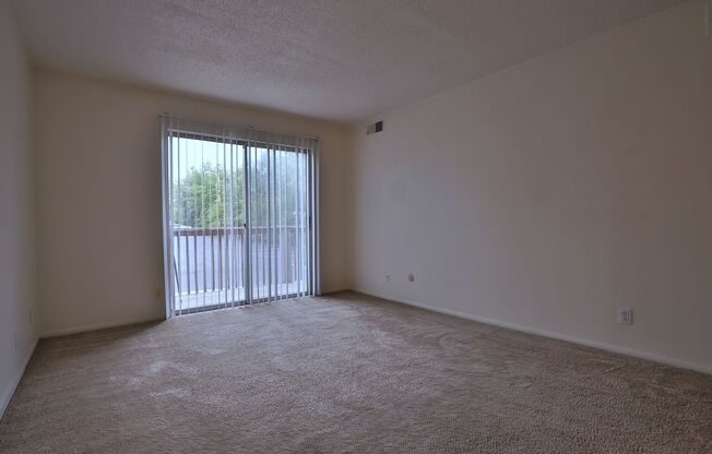 1 bed, 1 bath, 800 sqft, $850, Unit 1420 West Glen Avenue Apt 210