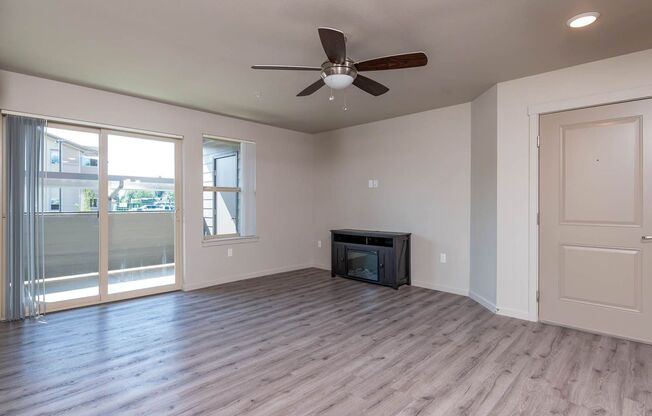 2 beds, 2 baths, 955 sqft, $2,095, Unit H-159