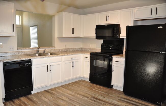 3 Bedroom 2.5 Bath in Hutto Square