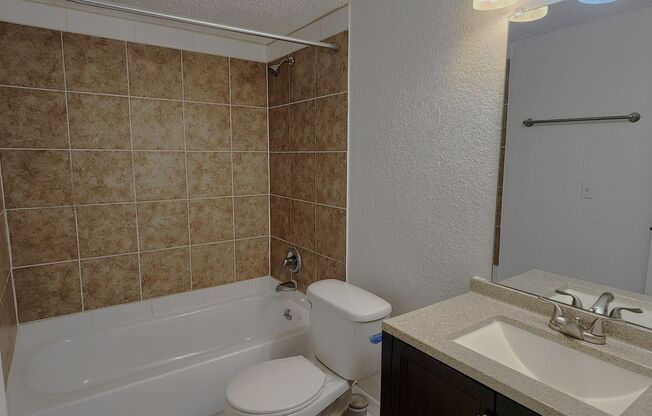 2 beds, 2 baths, $1,400