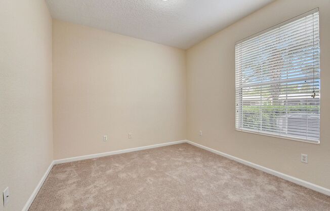 3 beds, 2 baths, $1,865, Unit UNIT 103
