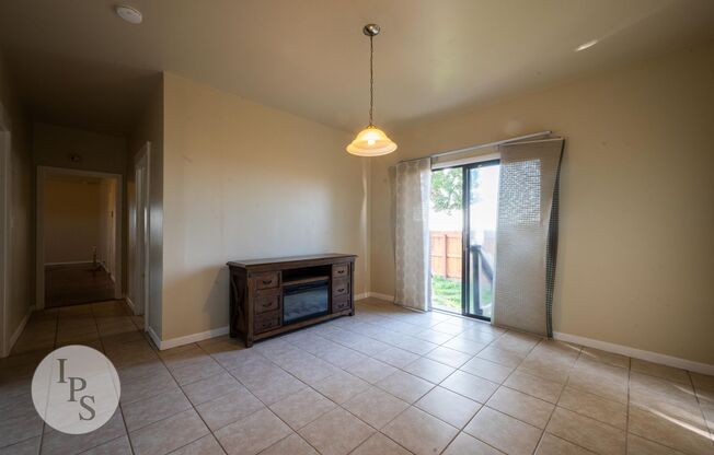 3 beds, 1 bath, $1,895