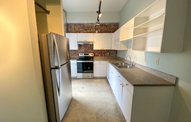 1 bed, 1 bath, $1,350, Unit Unit 602