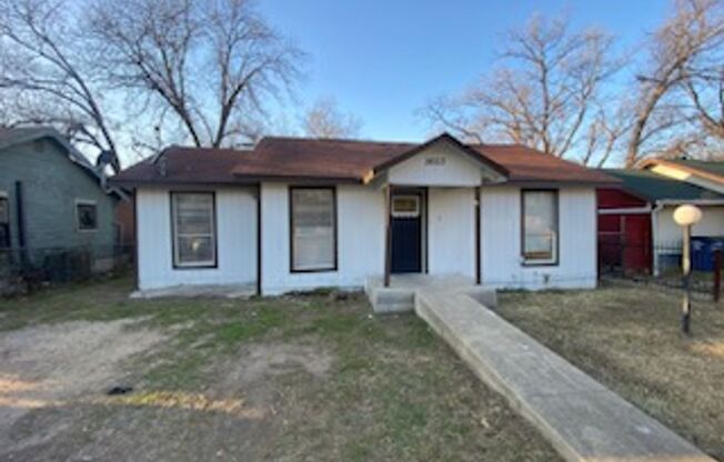 *COMING JULY 2024* 3 Bed 1 Bath Home for Rent! South Dallas Area!