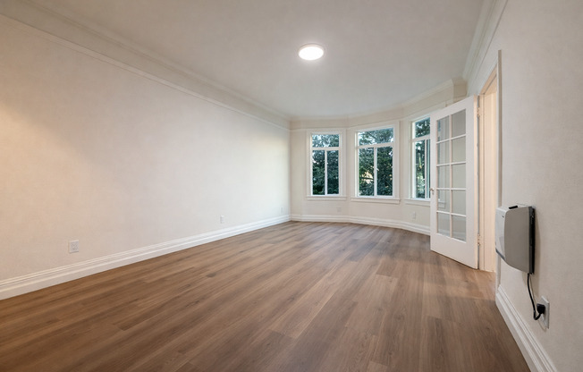 Bright Studio with Incredible Views in Prime Outer Richmond