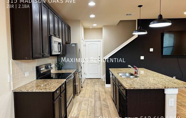 315 MADISON OAKS AVE