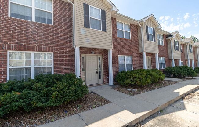 Large 2 Bedroom Townhouse