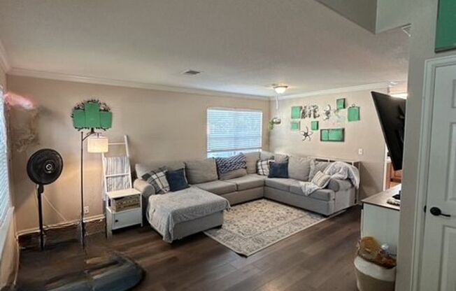 4 Bed 2.5 Bath Home with Yard in Kyle
