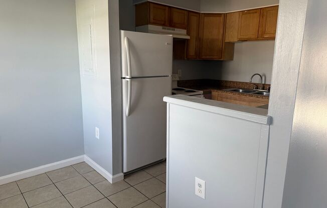 1 bed, 1 bath, 613 sqft, $850, Unit F4