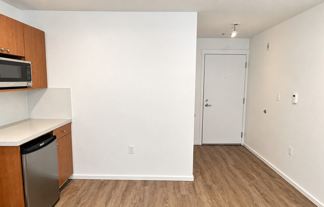 Studio, 1 bath, 190 sqft, $1,295, Unit 5104