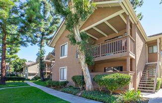 Rolling Ridge Apartments - Apartment Living in Chino Hills, CA