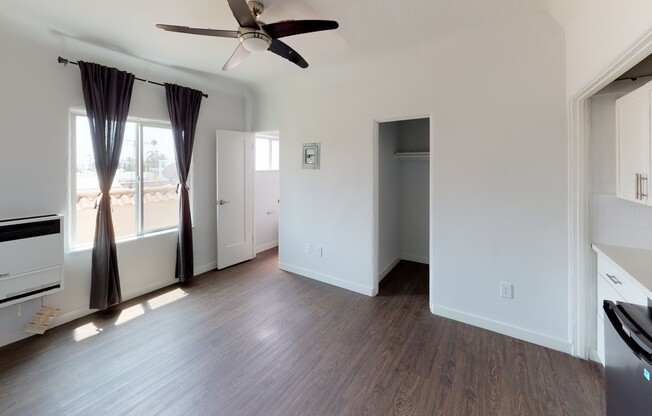 Alex Court Apartments - Apartments Now leasing in Los Feliz...CALL NOW!