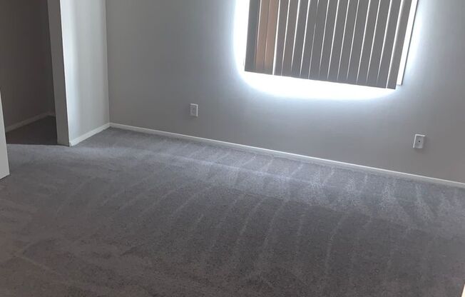 1 bed, 1 bath, 755 sqft, $1,150, Unit 5905H