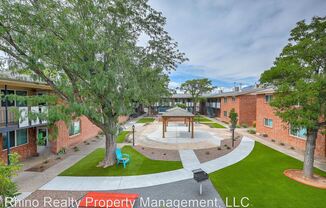 2112 Moon St NE