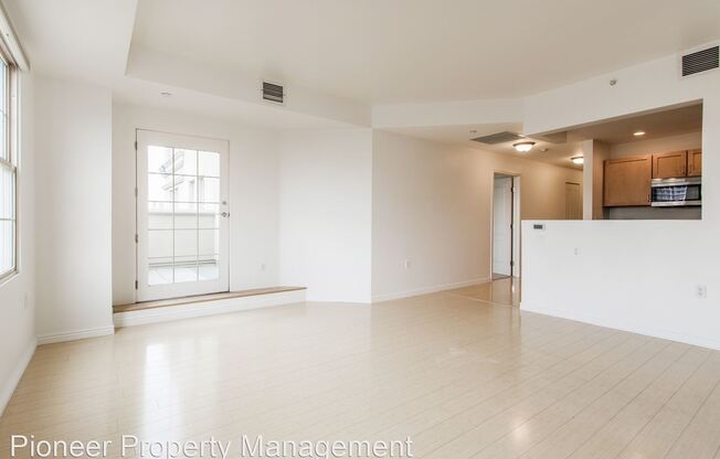 300 W. 11th Ave #8H
