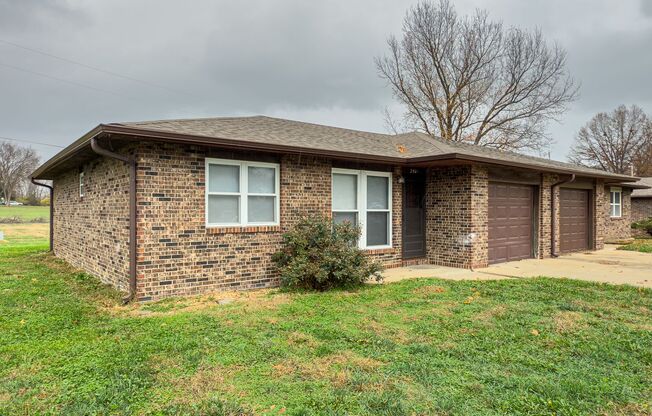 2501 - 2503 E Morris Dr