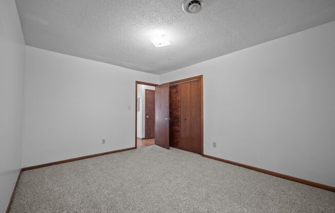 2 beds, 1 bath, $1,050