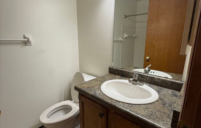 2 beds, 2 baths, 950 sqft, $1,750, Unit 7633CC