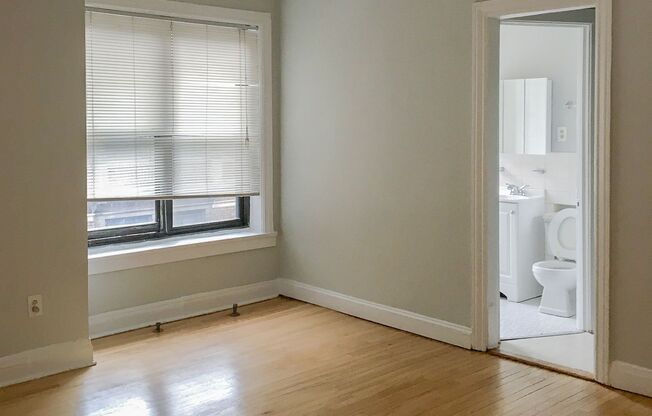 Studio, 1 bath, 423 sqft, $1,525, Unit 540-9D