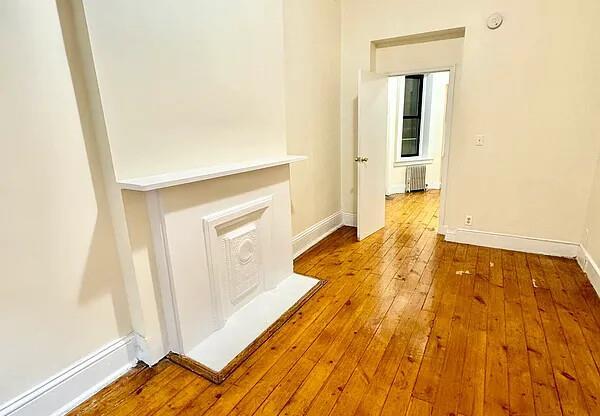 424 E 83 ST
