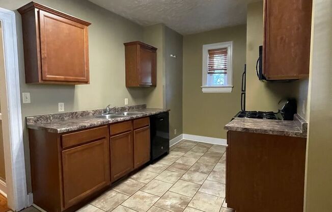 2 beds, 1 bath, $1,350