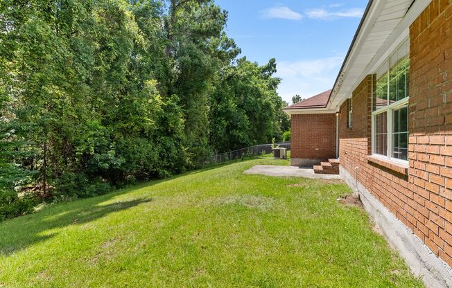 3 BED | 2 BATH | NEWLY RENOVATED