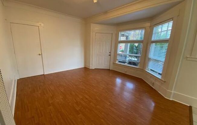 432 Lakehouse Ave (5%) - owner has preferred vendor - see notes