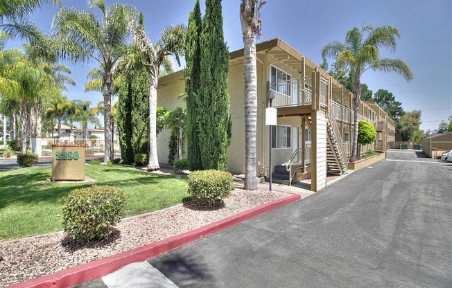 Elegant Exterior View at The Arbors at Mountain View, California