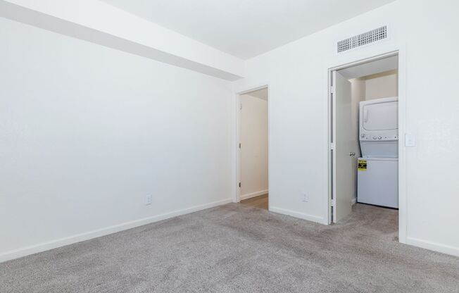 1 bed, 1 bath, 404 sqft, $750, Unit 1170