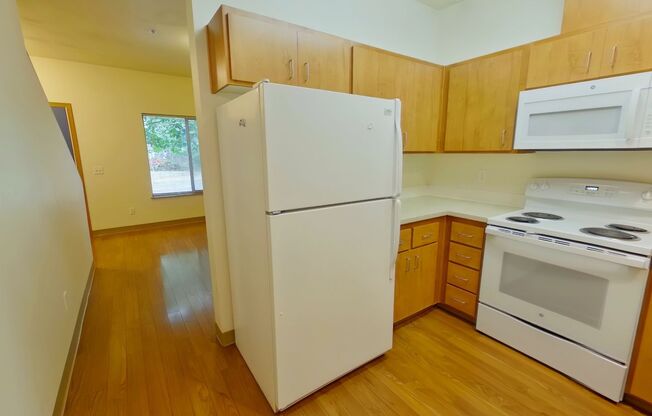 2 beds, 1.5 baths, $1,675, Unit 7