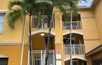 2 Bedroom Condo in Pembroke Pines