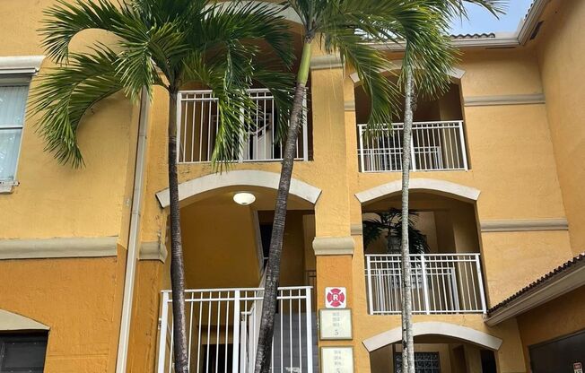 2 Bedroom Condo in Pembroke Pines