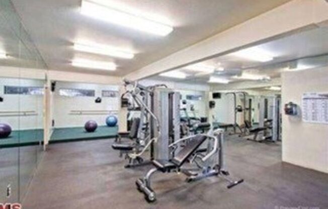 2 bedroom and 2 bathroom condo in Mission Valley