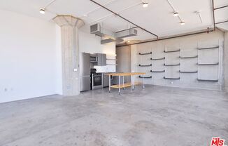 315 E 8Th St