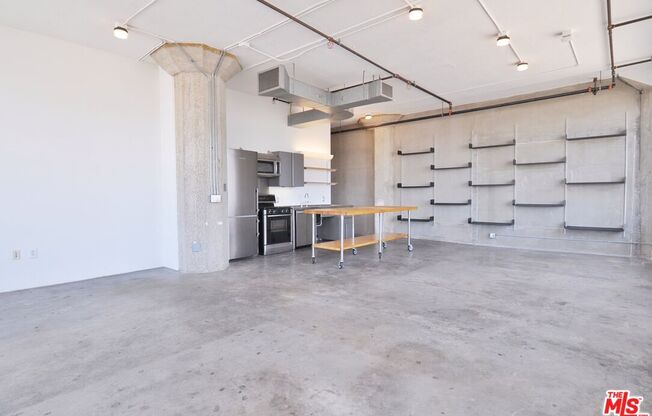315 E 8Th St