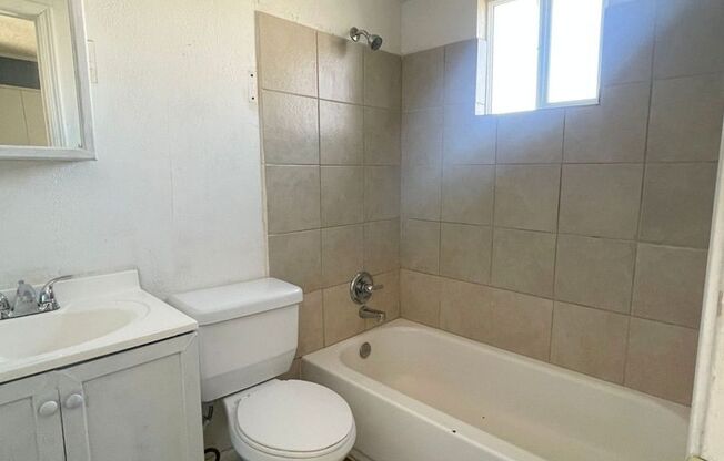 Studio, 1 bath, 373 sqft, $525, Unit 2