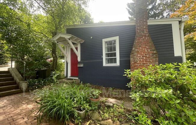 2 BURRS LN