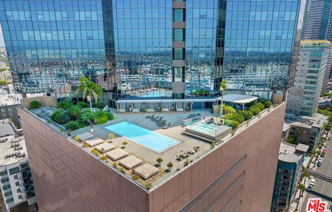 2 beds, 2 baths, 1,340 sqft, $3,900, Unit 3604