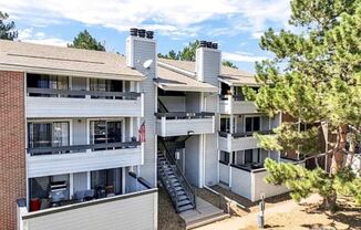 Beautiful 1 Bedroom Condo near City Center in Aurora