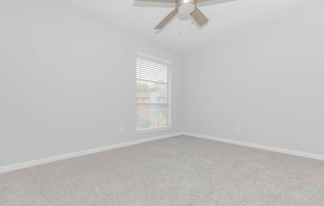 3 beds, 2 baths, 1,389 sqft, $1,725
