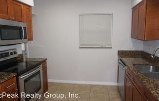 502 W Hilda Dr