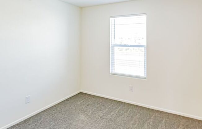3 beds, 2.5 baths, $1,750