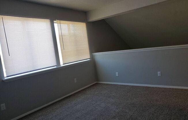 1 bed, 1.5 baths, 786 sqft, $870, Unit 607