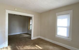 3 beds, 1 bath, $945