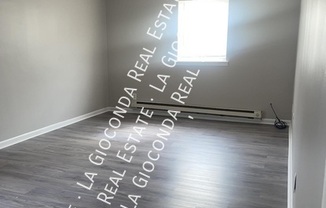 105 LINCOLN AVE