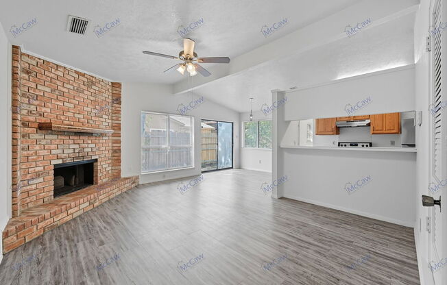 1429 BRK MDW CIR
