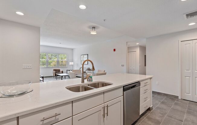 1 bed, 1 bath, 713 sqft, $2,650, Unit 207