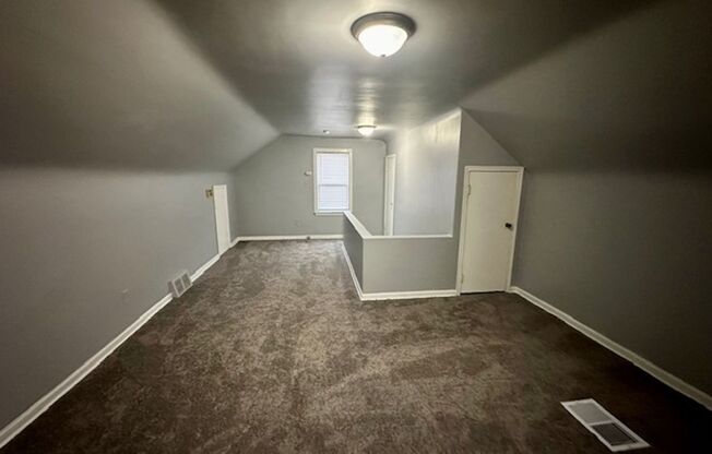 3 beds, 1 bath, $1,200