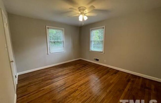 2 beds, 1 bath, $1,395