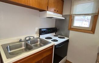 424 W 24th Street Apartments! | LEASING 1 BEDROOMS!